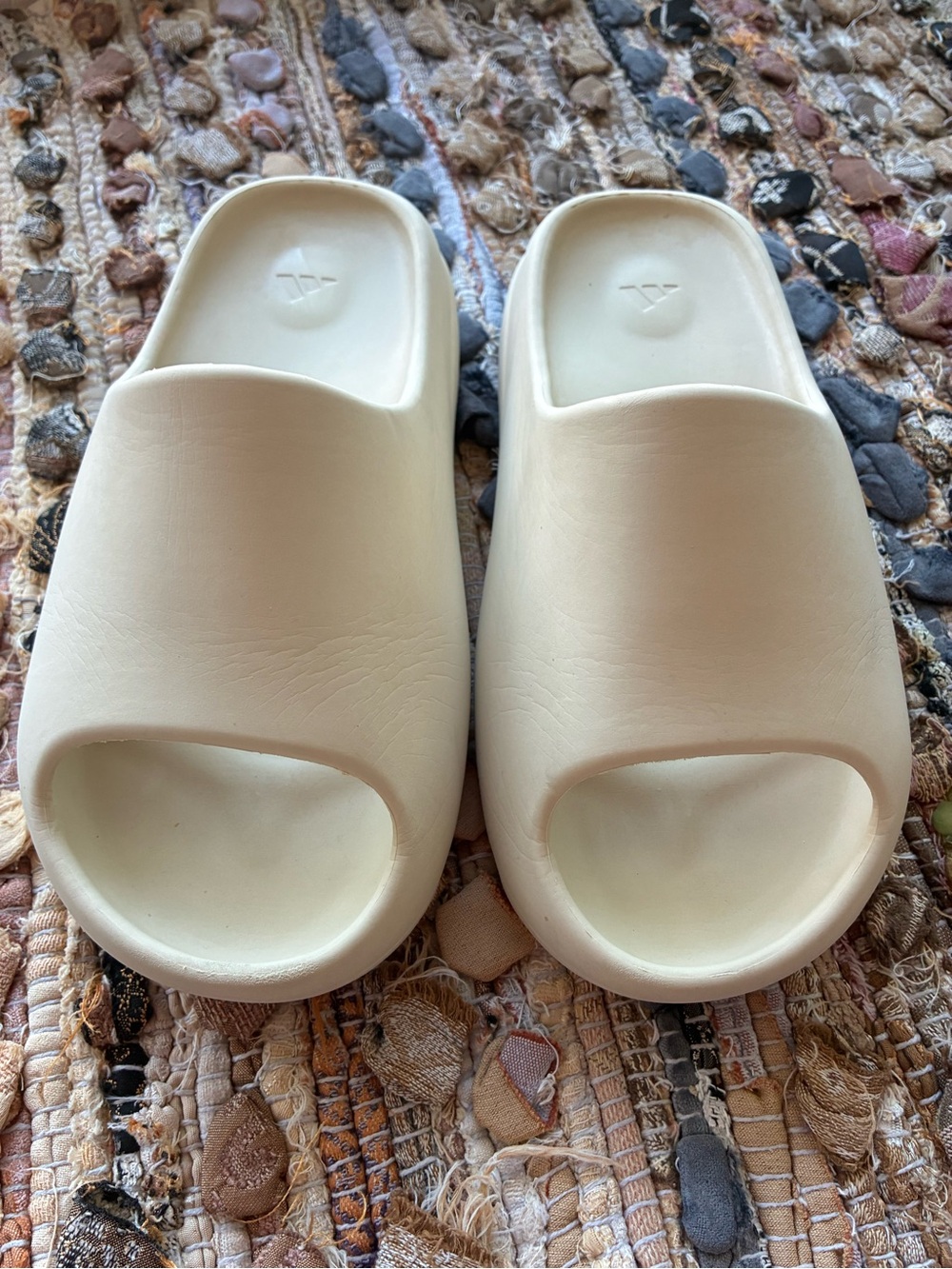 Cream Minimal Slide Sandals — Unbranded Comfort Slides